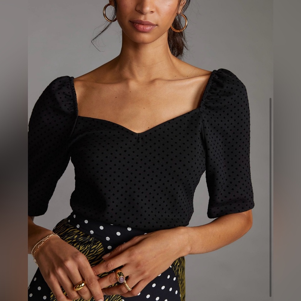 Maeve Textured Sweetheart Puff Sleeve Top - black